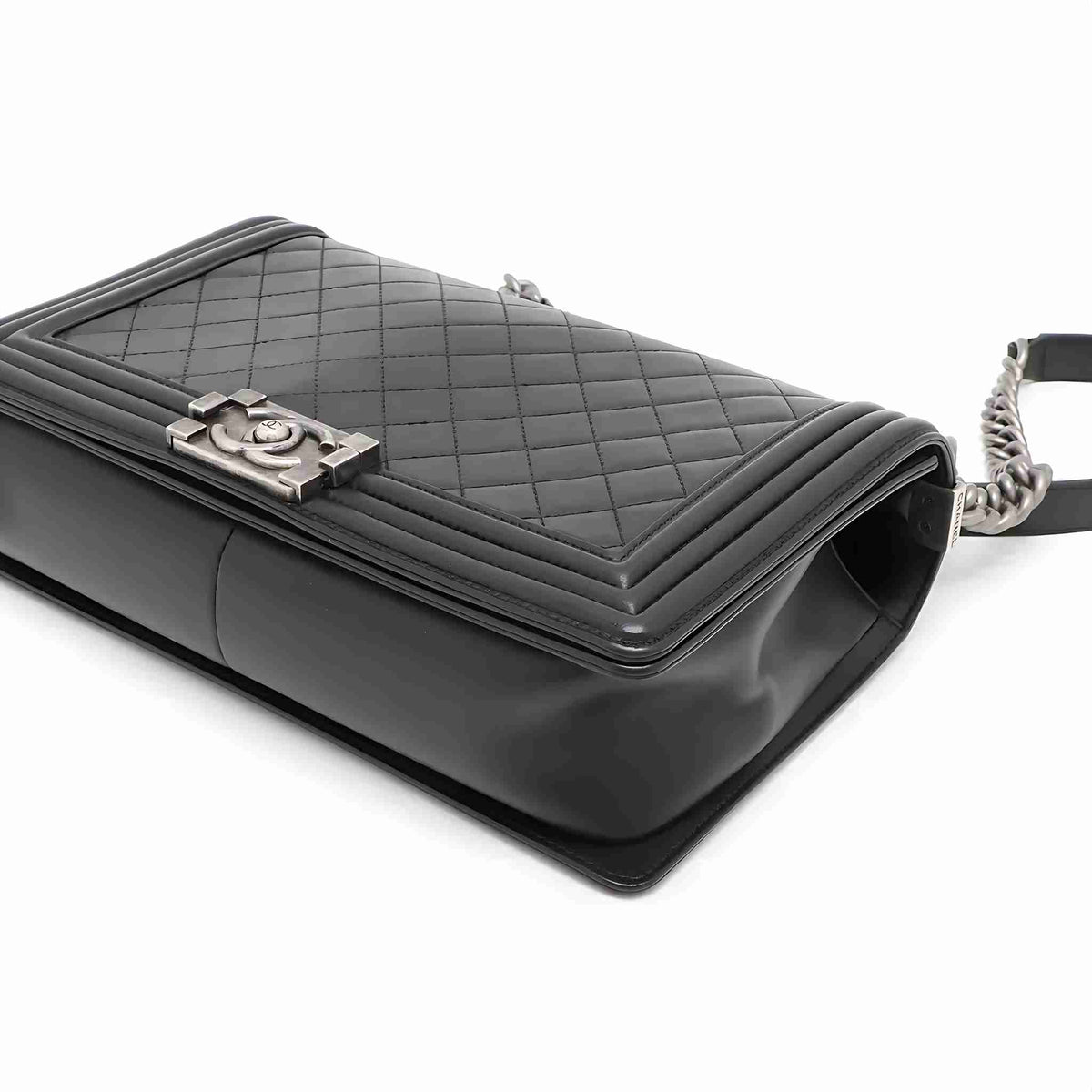 CHANEL Boy Flap A92193 Quilted Lambskin Schwarz