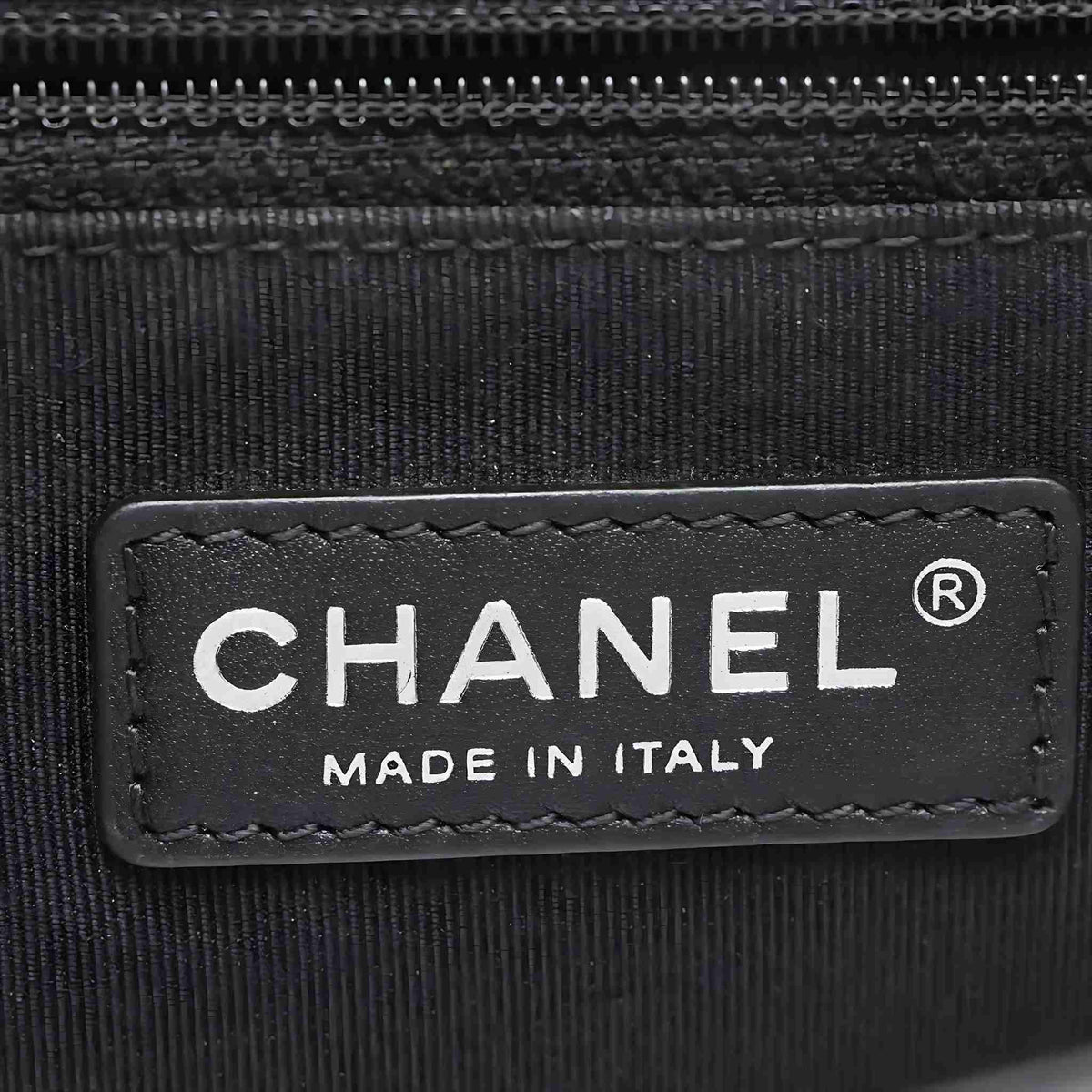 CHANEL Boy Flap A92193 Quilted Lambskin Schwarz